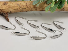 Charger l&#39;image dans la galerie, Teardrop Edge Earwire Hooks - 316 Surgical Stainless Steel - 20mm - 20pcs
