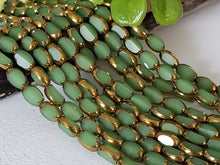 Charger l&#39;image dans la galerie, Jade Green Bronze Faceted Rectangular Crystals - 14&quot; Full Strand
