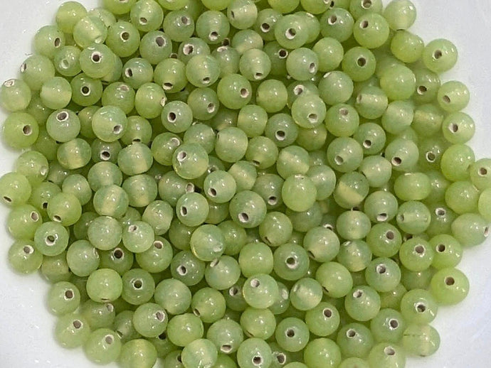 Chartreuse Green  - Porcelain Beads - 4mm - 50pcs