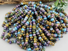 Charger l&#39;image dans la galerie, Aged Mystic Meadow Stripped Picasso - Large Czech Seed Bead Mix - 5.5/6mm - 10&quot; Strand
