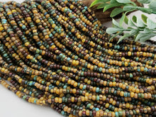 Charger l&#39;image dans la galerie, Aged Caribbean Blue Stripped Picasso - Czech Seed Bead Mix - 7/0 - 3.5mm - 20&quot; Strand
