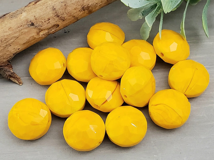 Marigold - Faceted Flower Lampwork Glass Coin - 15mm - 5pcs