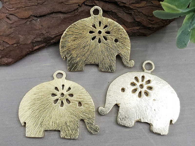 Brushed Gold Elephant Pendant - E-Coated Brass - 28x22m - 1pc