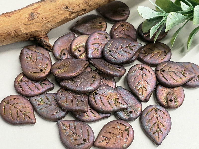 Periwinkle Blue Amethyst Wash - Czech Apple Leaf - 18x13mm - 4pcs