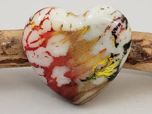Charger l&#39;image dans la galerie, Golden Flame - Handcrafted Heart Cabochons
