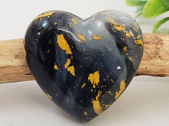 Gold Flakes - Handcrafted Heart Cabochons