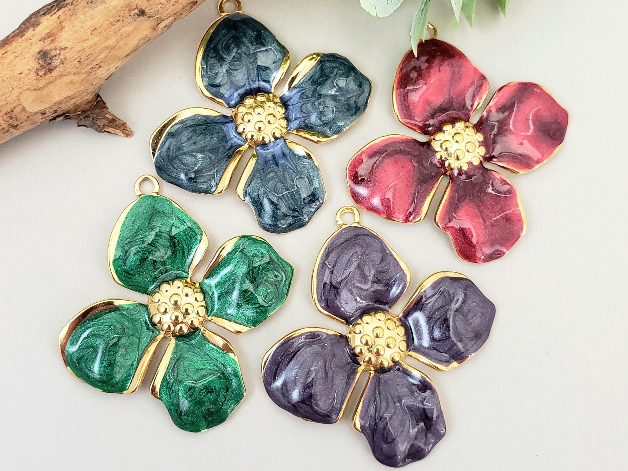 4 Leaf Pendant - Enameled Stainless Steel - 40mm - 1pc