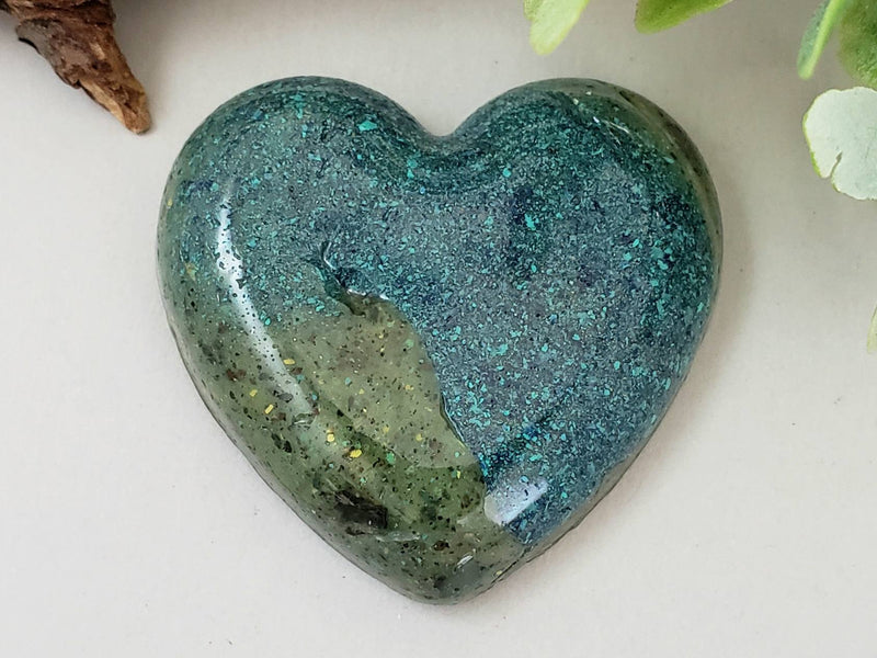 Havana Island - Handcrafted Heart Cabochons