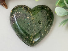 Charger l&#39;image dans la galerie, Deep into the Woods - Handcrafted Heart Cabochons
