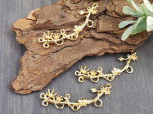 Charger l&#39;image dans la galerie, Flower Branch Connector - 14k Gold Plated Brass - 35mm - 2pcs
