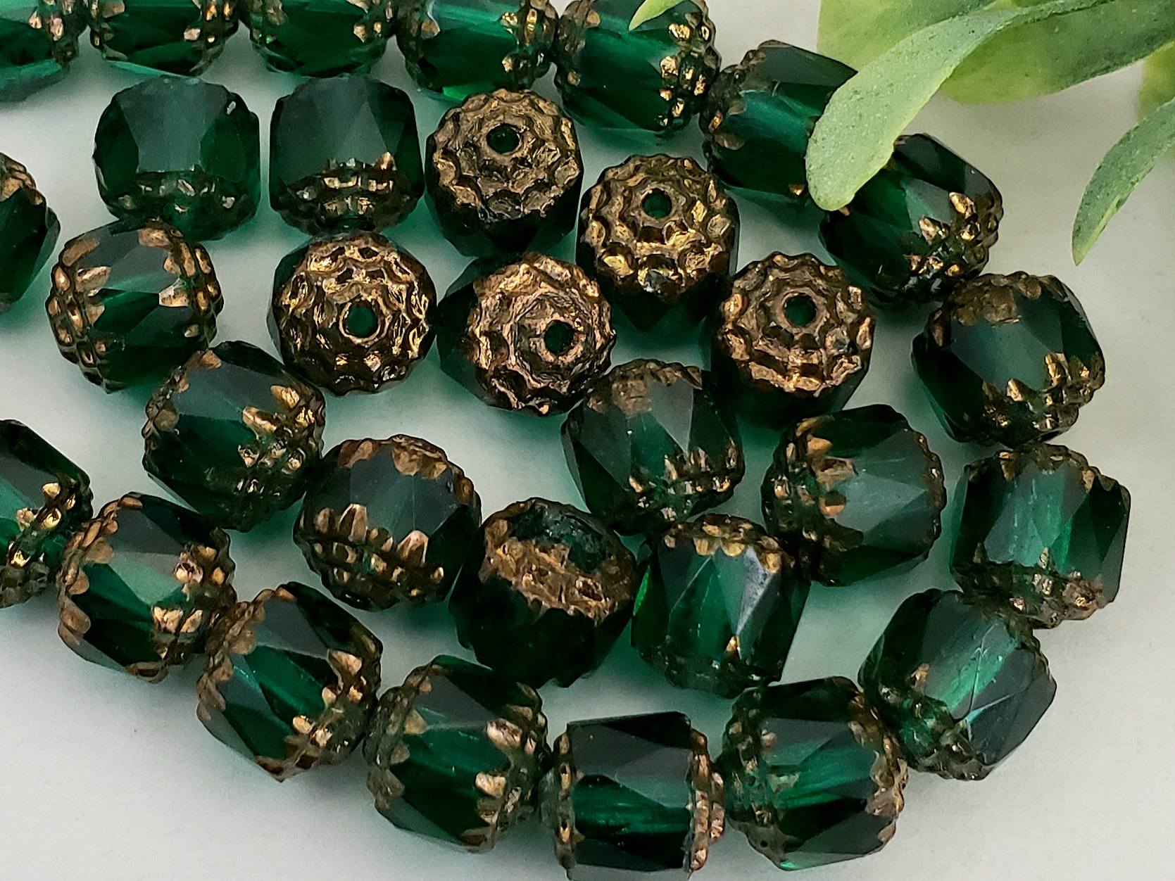 Teal Green Bronze Edge - Czech Cathedral Beads - 8mm - 15pcs
