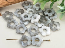 Charger l&#39;image dans la galerie, Grey Marble - Resin Flower Frame - 14mm - 10pcs
