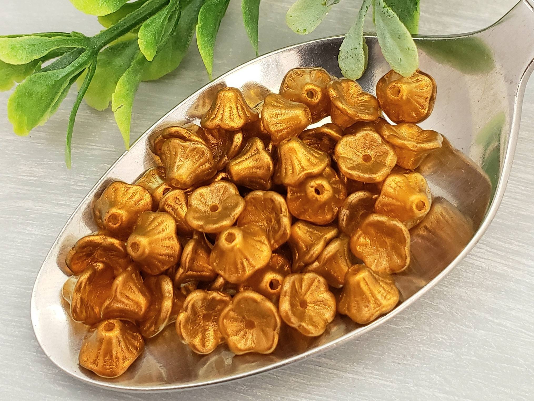 Crystal Sandalwood - Czech Bell Flowers - 7x5mm - 25pcs