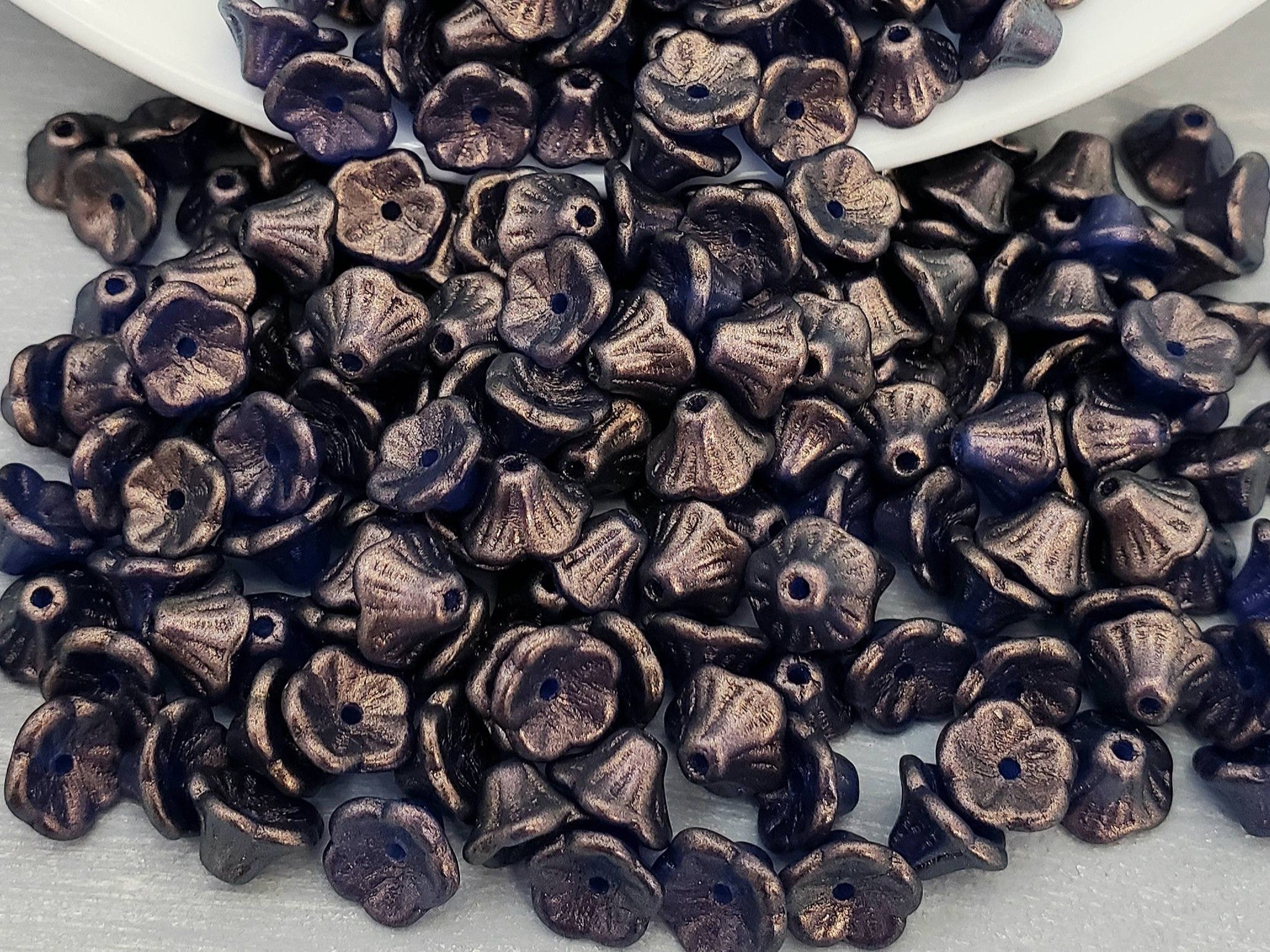 Crystal Cerulean Blue - Czech Bell Flowers - 7x5mm - 25pcs