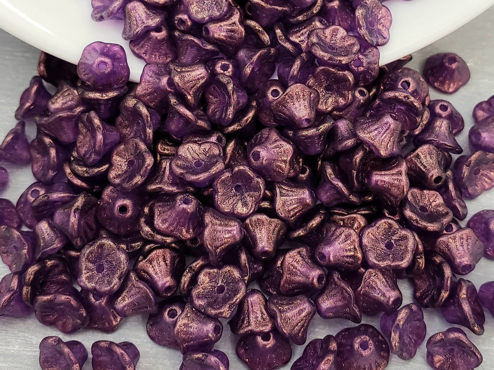 Crystal Magenta - Czech Bell Flowers - 7x5mm - 25pcs