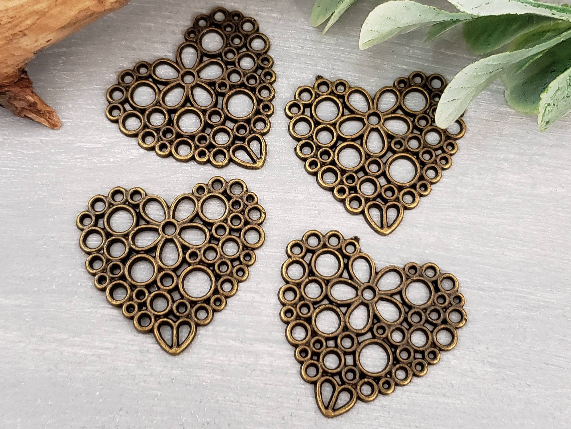 Antique Bronze Filigree Heart Filigree Links / Charms - 25mm - 4pcs