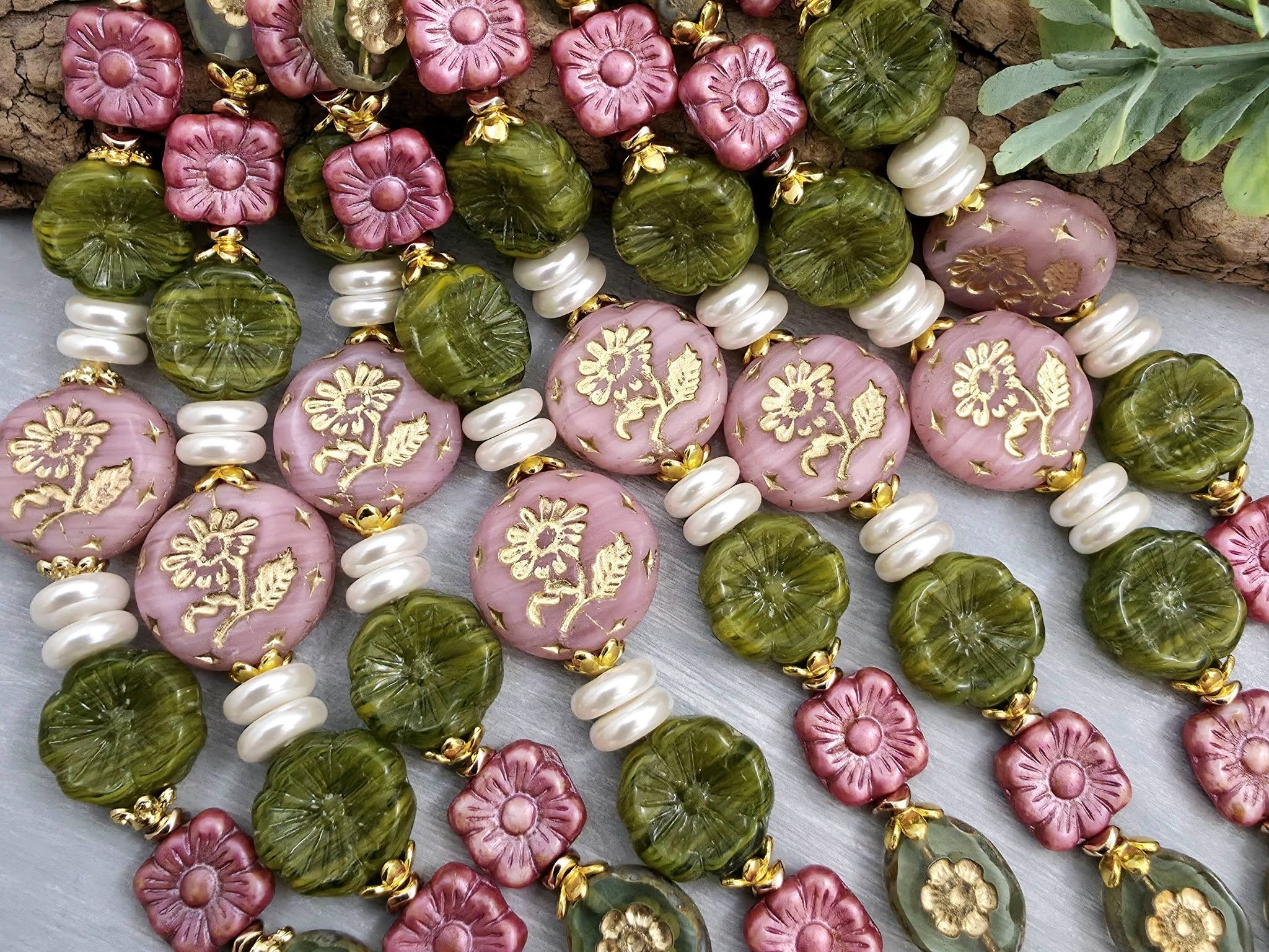 Heirloom Rose - INSPIRE by Czechs Designer Strand Main image