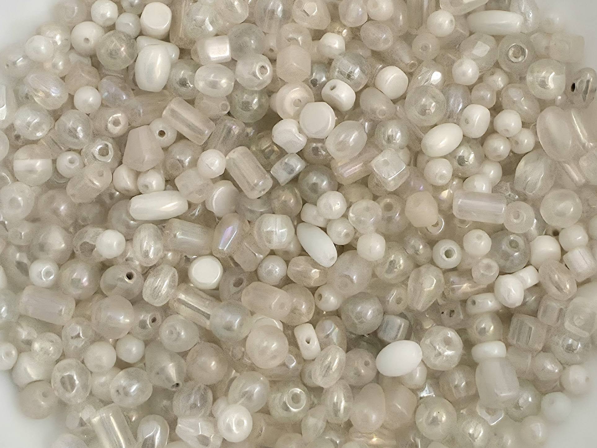 White - Luster Glass Bead Mix  - 3-6mm - 100gr.