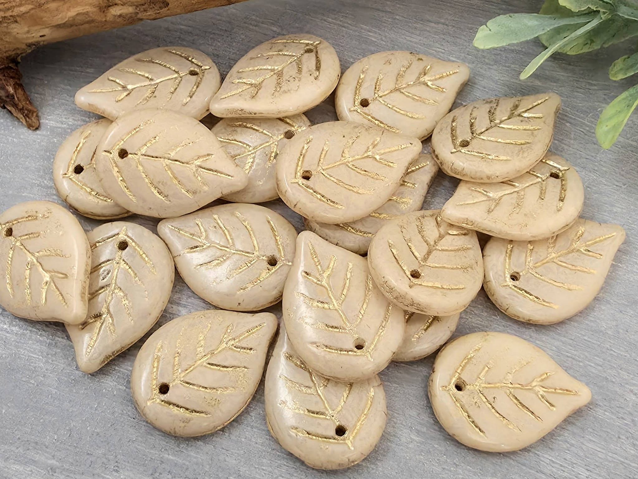 Warm Champage - Czech Apple Leaves - 18x13mm - 6pcs