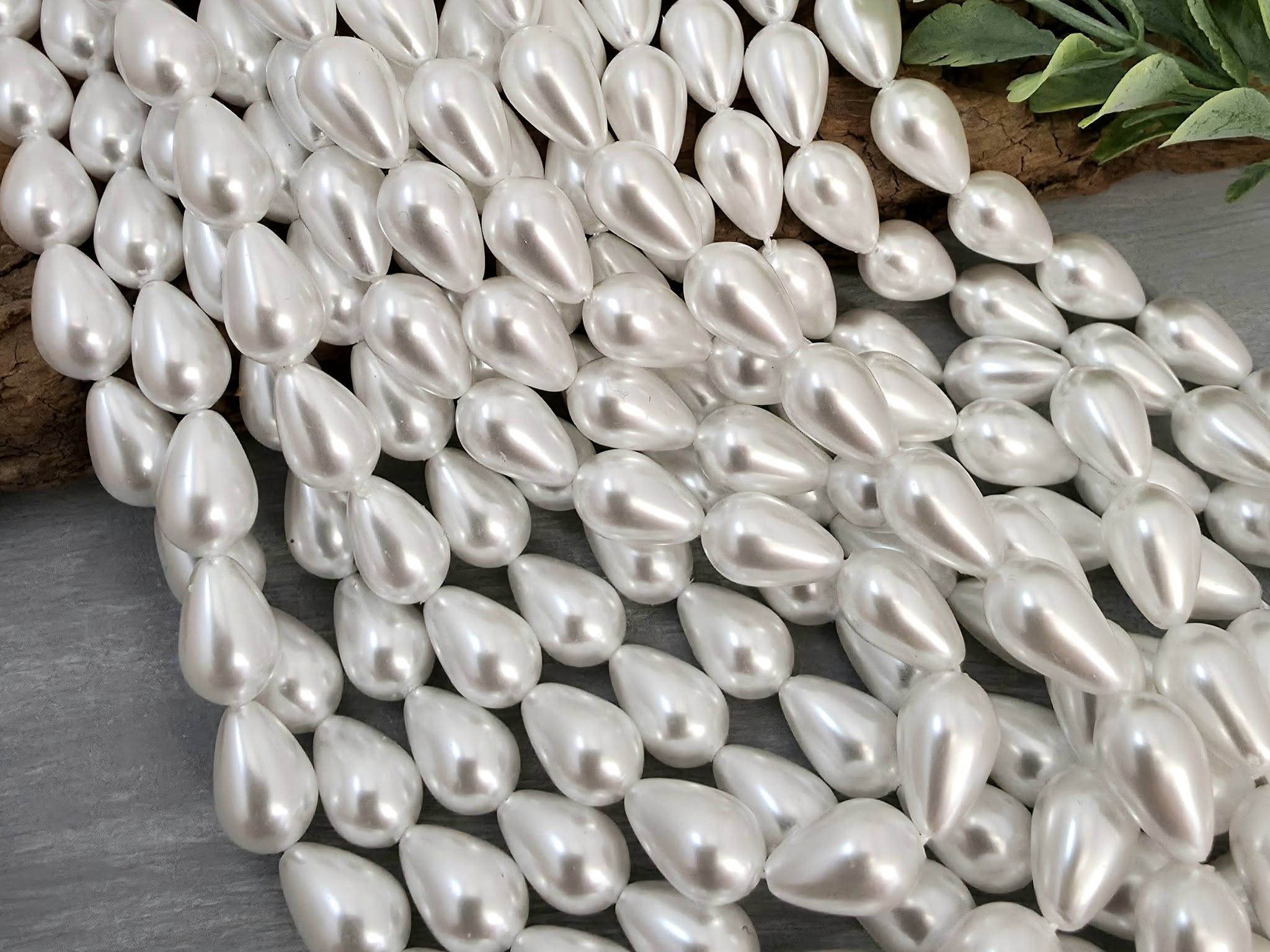 Bridal White - Glass Pearl Teardrops - 10mm - 15pcs Main image