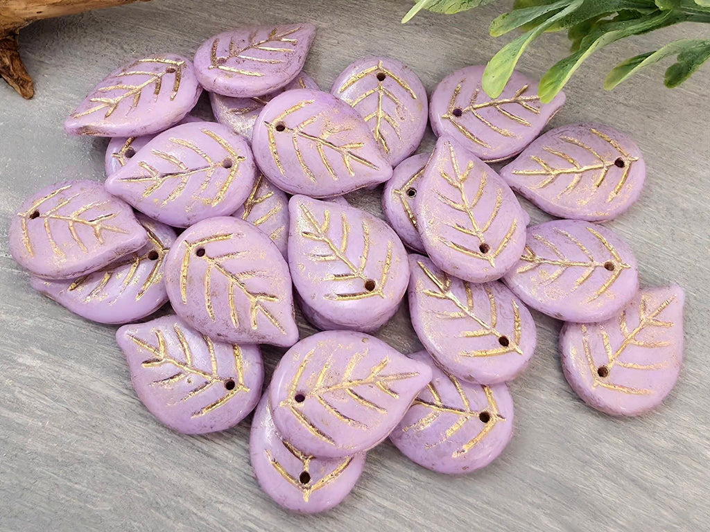 Powdery Lavender - Czech Apple Leaves - 18x13mm - 6pcs