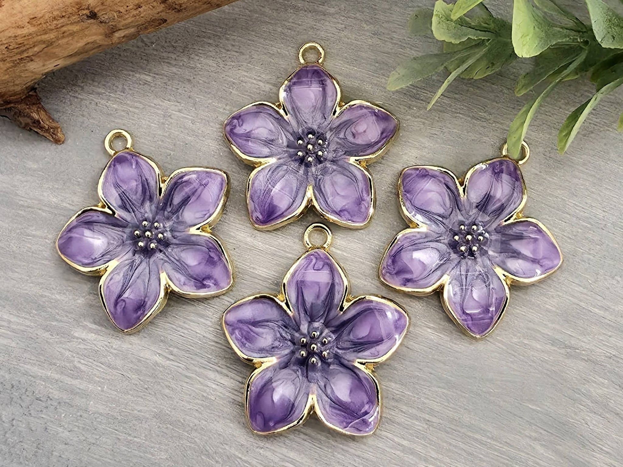 5-Petal Lavender Flower - Gold Plated Enameld Pendant/Charms - 26mm - 2pcs Main image