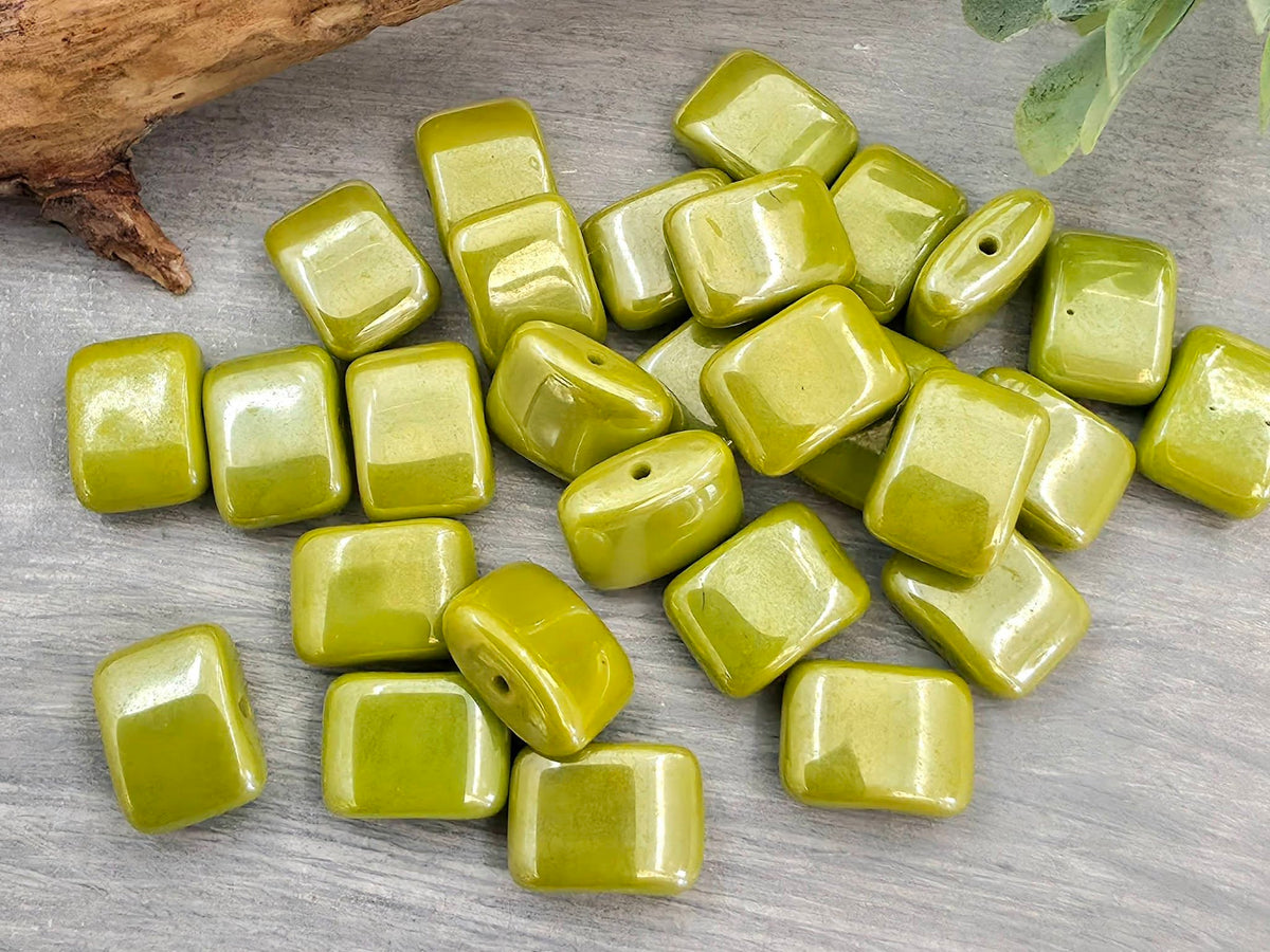 Apple Green Luster - Czech Rectangle Beads - 12x8mm - 10pcs Main image