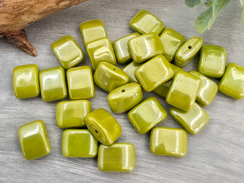 Apple Green Luster - Czech Rectangle Beads - 12x8mm - 10pcs