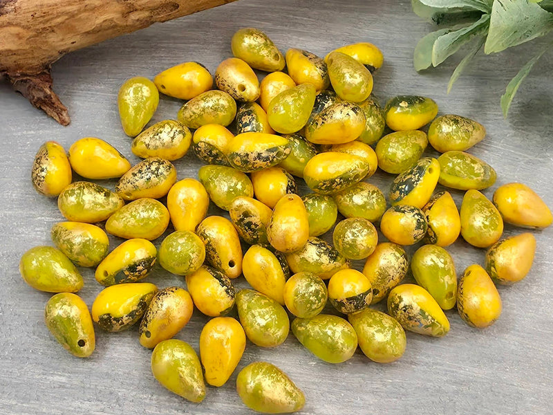 2-Tone Peridot Yellow Gold Wash - Czech Teardrops - 9x6mm - 30pcs