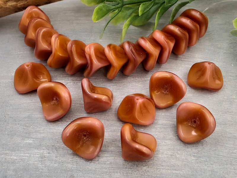 Silk Pink Amber Luster - Czech Trumpet Bell Flowers - 12x10mm - 4pcs