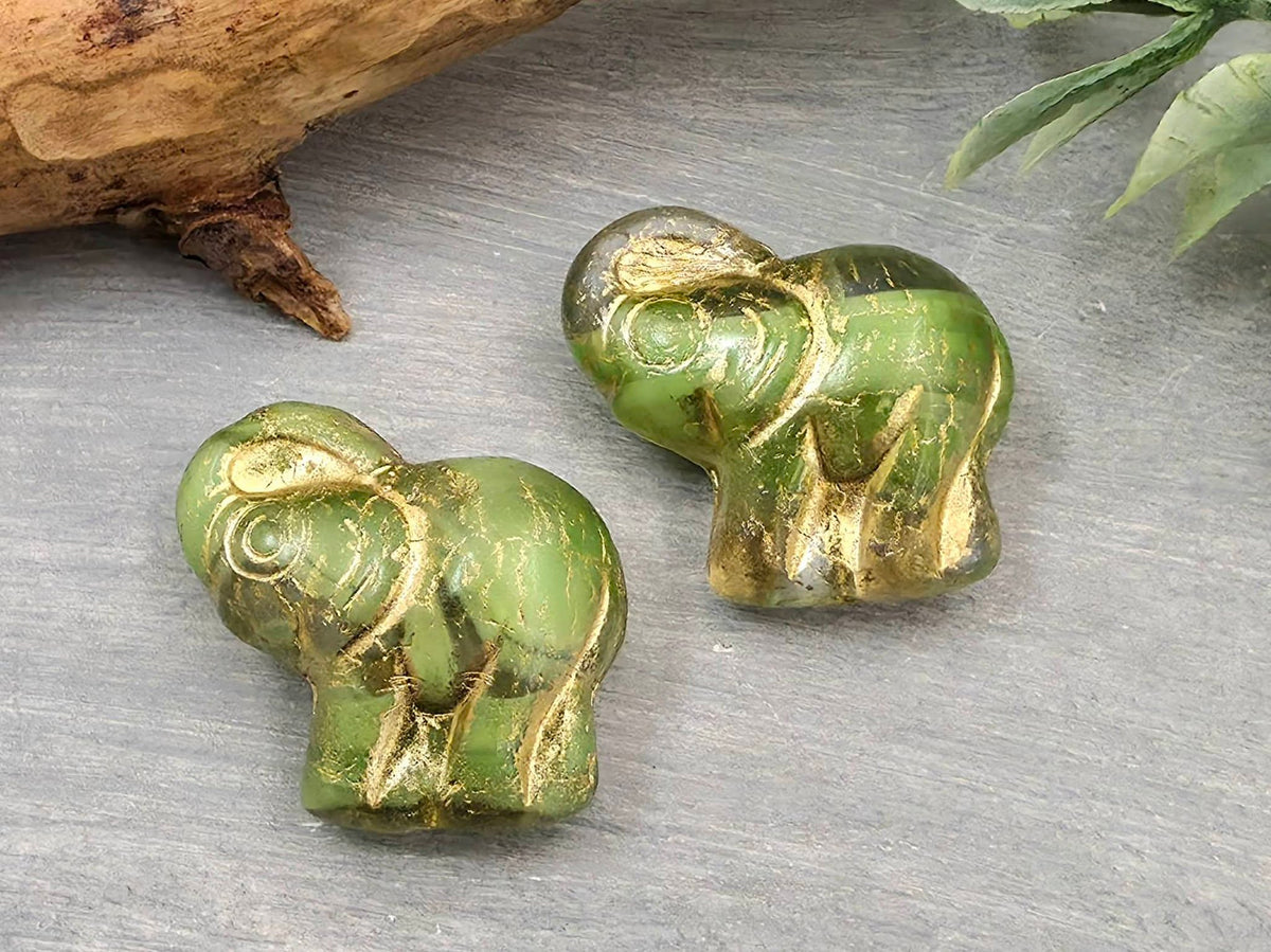 Apple Green Gold Wash - Czech Glass Elephant Beads - 21mm Main image