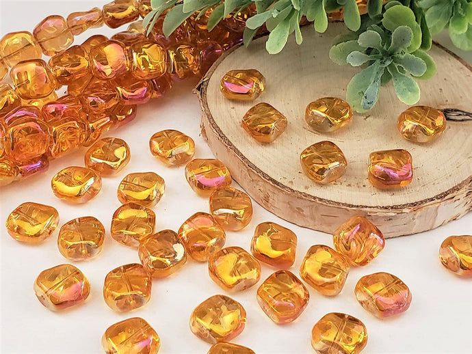 Golden Magenta Twisted Square Glass Beads - 10x10mm - 20pcs