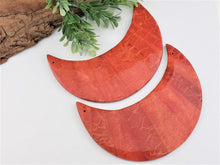 Charger l&#39;image dans la galerie, Terracotta Red Crescent Moon Plate - 120x50mm - 1pc
