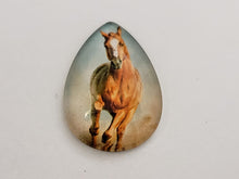 Charger l&#39;image dans la galerie, Horses Teardrop Glass Cabochons - 25x18mm - 1pc
