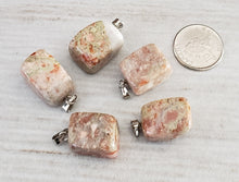 Charger l&#39;image dans la galerie, Tumbled Gemstone Pendant - Assort - 1pc
